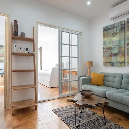 Flh Downtown Flat With Balcony Lägenhet