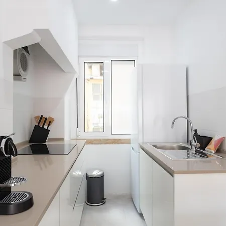 Flh Downtown Flat With Balcony *