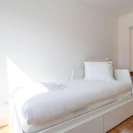 Flh Downtown Flat With Balcony Lizbona